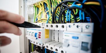 Ce sunt contactoarele electrice