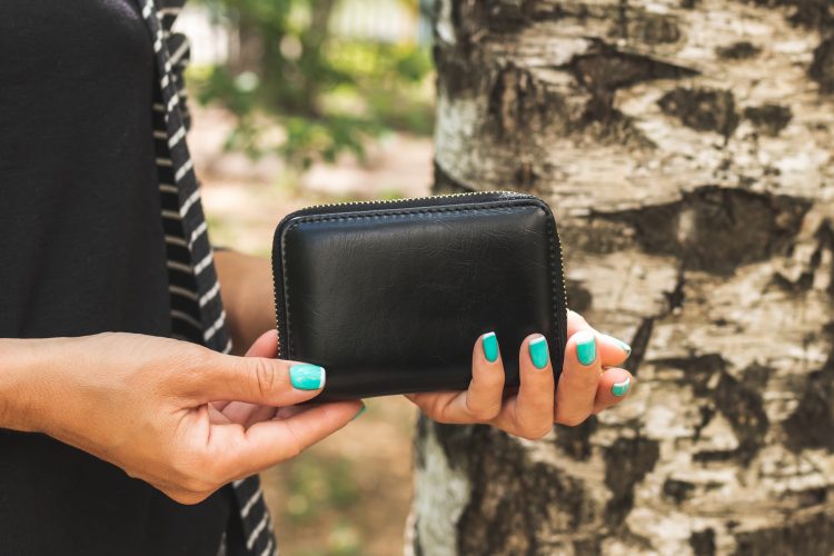 Portofelul de dama, un must-have in fiecare sezon